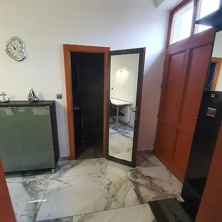 Апартаменты Monar Center Free Parking *