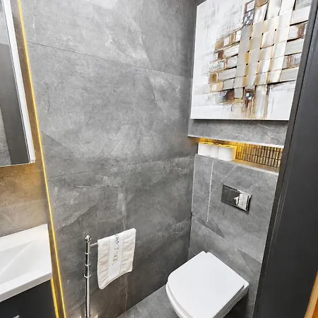 Monar Center Free Parking Apartment *