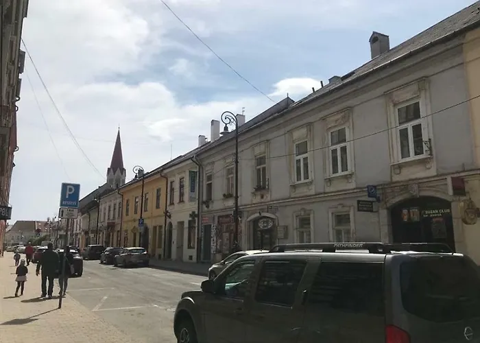 Monar Center Free Parking